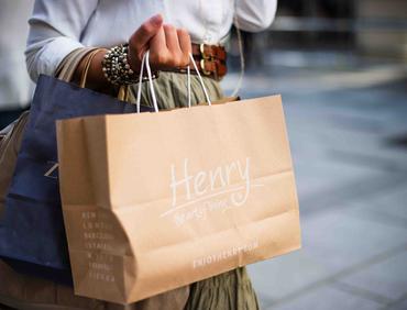 Kiedy warto robić zakupy stacjonarnie, a kiedy lepiej online?