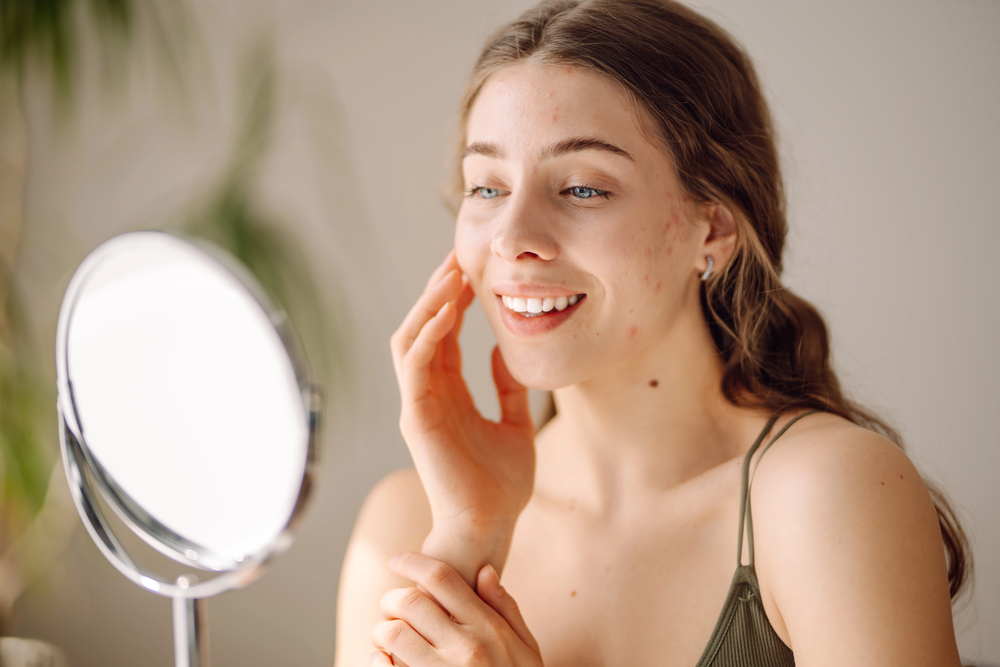 Najlepsze dermokosmetyki do cery wrażliwej – czego szukać w składzie?