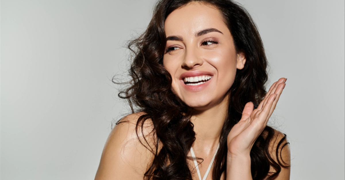 Efekt świeżej, gładkiej skóry bez makijażu – co naprawdę daje mezoterapia Skinbooster? 