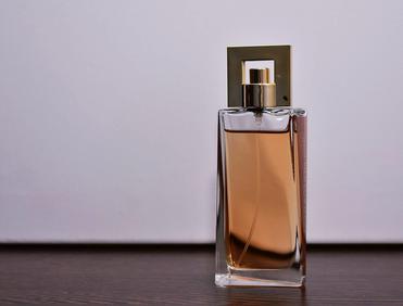 Podróbki perfum – dlaczego należy ich unikać?