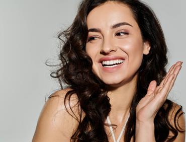 Efekt świeżej, gładkiej skóry bez makijażu – co naprawdę daje mezoterapia Skinbooster? 